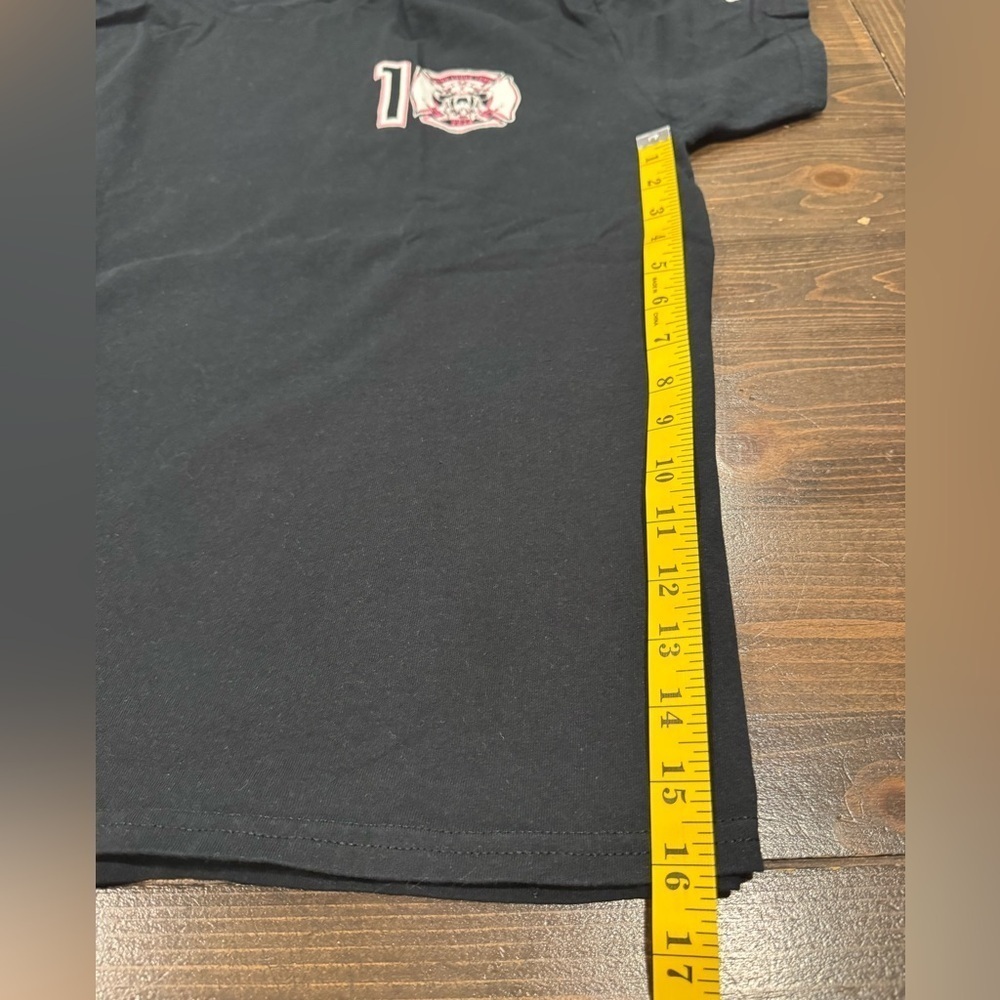 Mississauga Fire Department T-Shirt - Picture 4 of 5